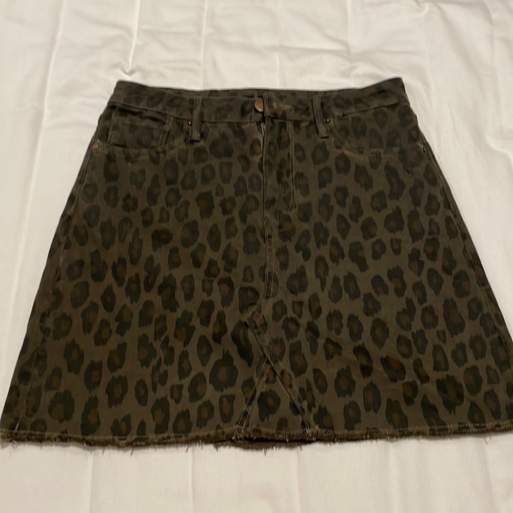 NWOT AQUA Green Frayed Hem Leopard Print Denim Mini Skirt Size 27